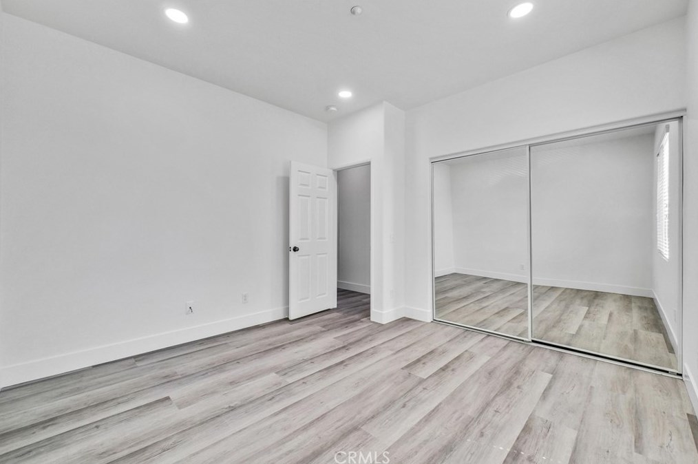 6158 Kingsmill Ct, Fontana CA  92336-5699 exterior