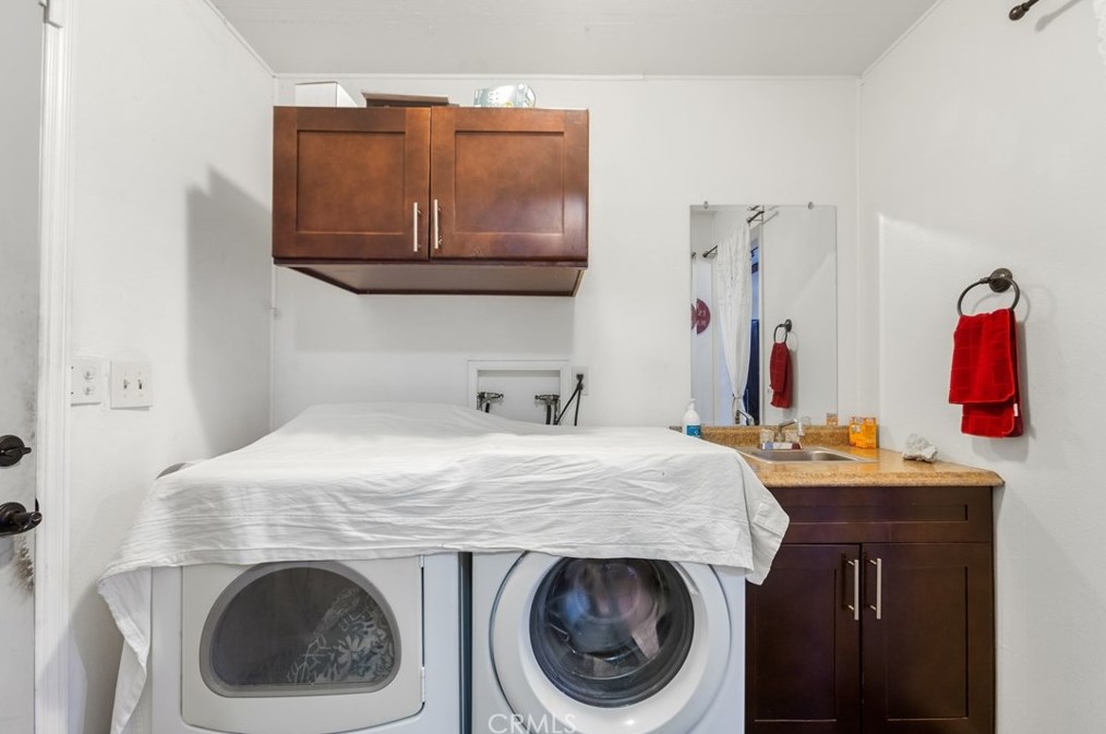 367 Siesta Ct, Hemet CA  exterior