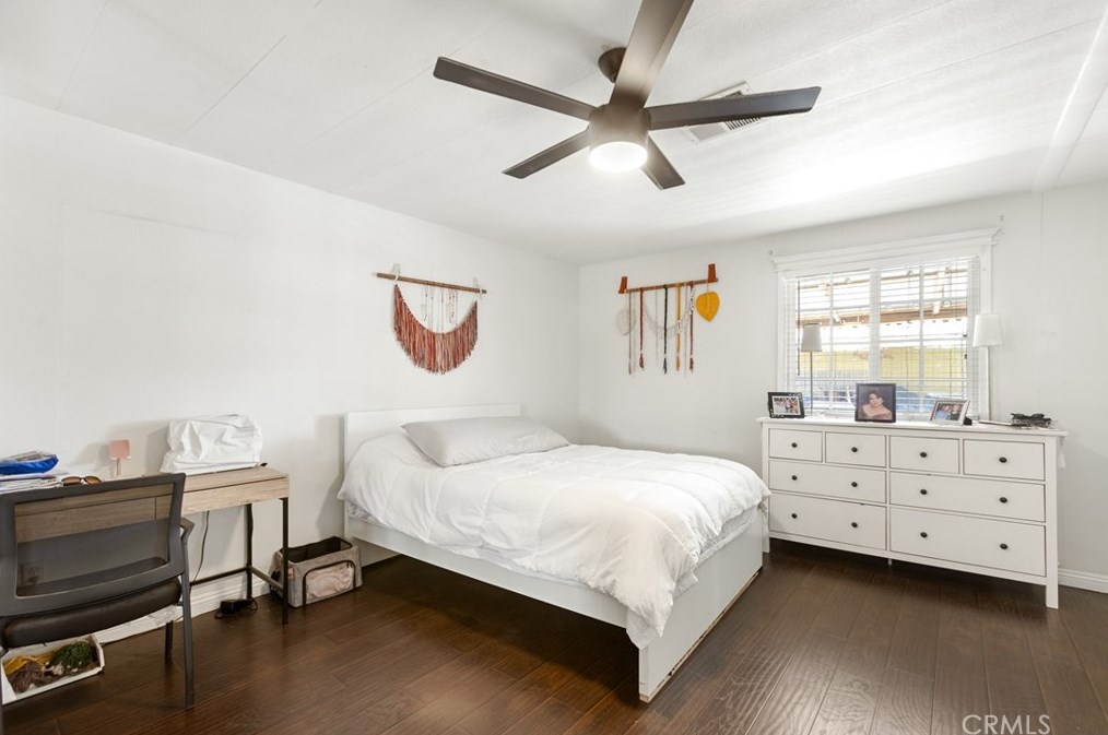 367 Siesta Ct, Hemet CA  exterior