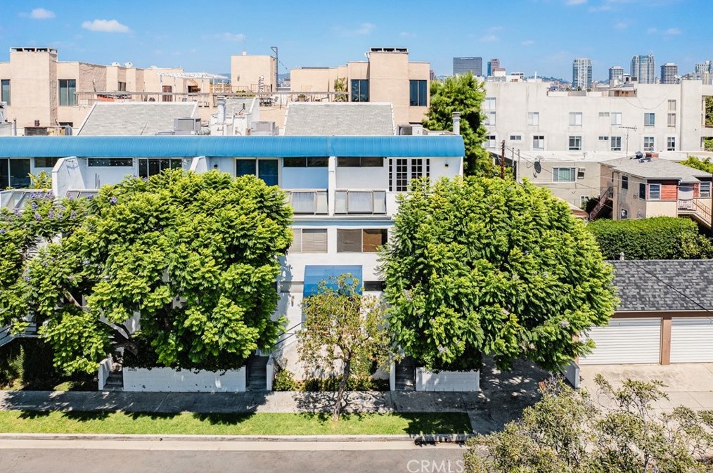 10929 Missouri Ave, Los Angeles CA  90025-4562 exterior