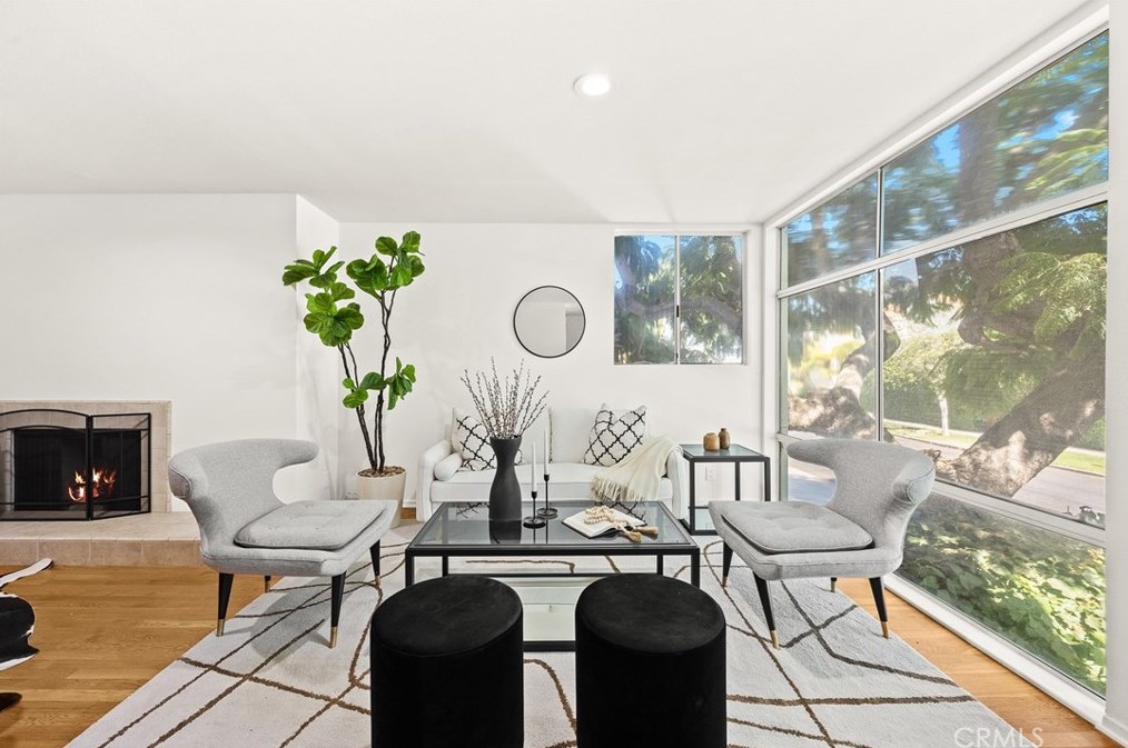10929 Missouri Ave, Los Angeles CA  90025-5525 exterior
