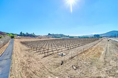 38680 Avenida De Felicidad, Murrieta, CA 92562 - Photo 9