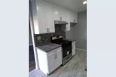 121 S Oxford Avenue, Los Angeles, CA 90004 - Photo 3