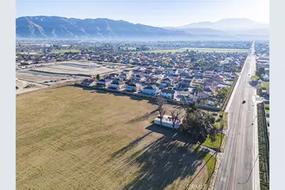 1817 W 7th Street, San Jacinto, CA 92582 - Photo 7