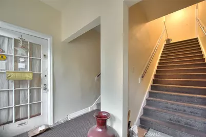 335 N Mariposa Avenue, Los Angeles, CA 90004 - Photo 5