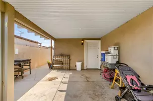 10517 50th St, Jurupa Valley, CA 91752 - Photo 23