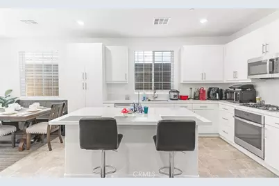 16584 Poppy Seed Lane, Fontana, CA 92336 - Photo 9