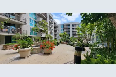 267 S San Pedro Street, Los Angeles, CA 90012 - Photo 11