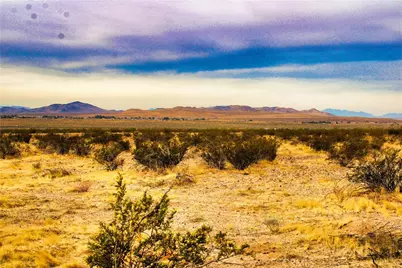 777 Valley Wells Road, Hinkley, CA 92347 - Photo 13