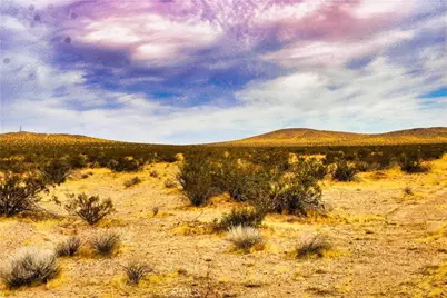 777 Valley Wells Road, Hinkley, CA 92347 - Photo 21