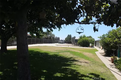 758 S Acacia Avenue, Rialto, CA 92376 - Photo 35