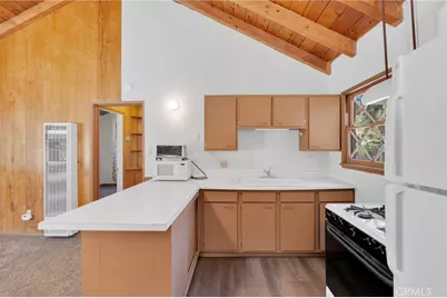 592 Mountain View Avenue, Wrightwood, CA 92397 - Photo 15