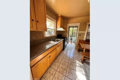 1034 Locust Street, Pasadena, CA 91106 - Photo 9
