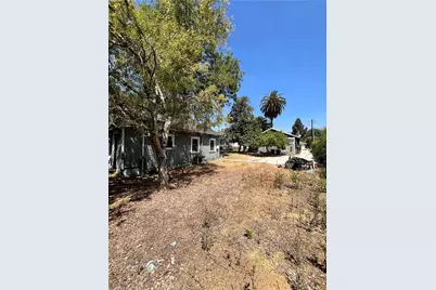 1034 Locust Street, Pasadena, CA 91106 - Photo 11