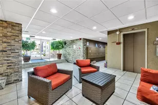 525 N Sycamore Ave, Los Angeles, CA 90036 - Photo 33