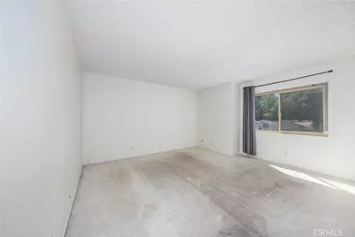 32 Town and Country Road, Phillips Ranch, CA 91766 - Photo 15