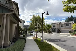 8 Vista Ct, Pomona, CA 91766 - Photo 5