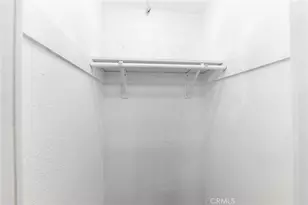 719 W Century, Los Angeles, CA 90044 - Photo 25