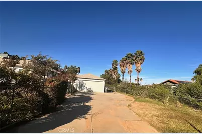 18090 Iris Avenue, Riverside, CA 92508 - Photo 3