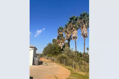 18090 Iris Avenue, Riverside, CA 92508 - Photo 5