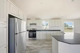 9622 Via Verde Ave, Pinon Hills, CA 92372 - Photo 11