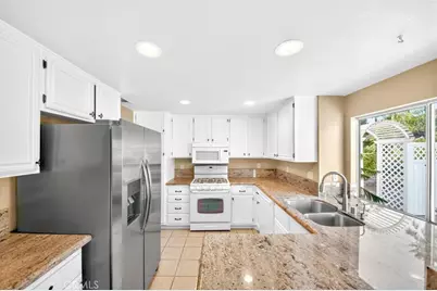 22136 Woodcreek Lane, Wildomar, CA 92595 - Photo 15