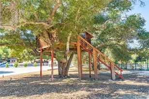 26251 Ravenhill Rd, Canyon Country, CA 91387 - Photo 7