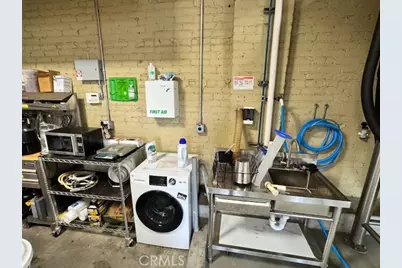 585 E Thompson Boulevard, Ventura, CA 93001 - Photo 25