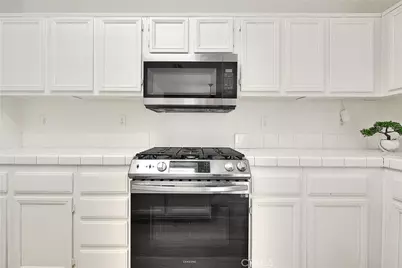 13207 Eastview, Victorville, CA 92392 - Photo 27