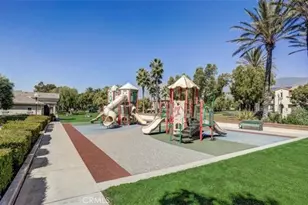 5144 Godinez, Fontana, CA 92336 - Photo 33