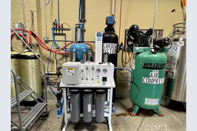 585 E Thompson Boulevard, Ventura, CA 93001 - Photo 37