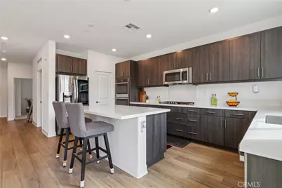 2464 Yellowstone Way, Rialto, CA 92377 - Photo 9