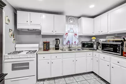 7848 Elm Street, Highland, CA 92410 - Photo 11