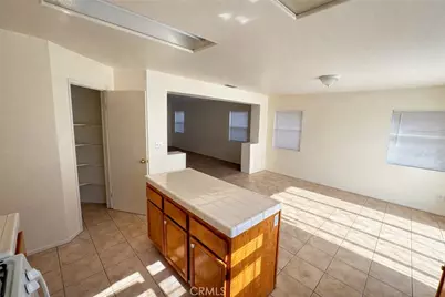 11913 Pepperwood, Victorville, CA 92392 - Photo 3