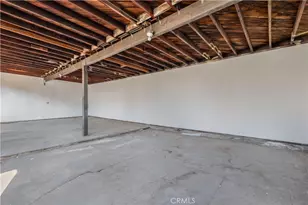 2410 8th Ave, Los Angeles, CA 90018 - Photo 33