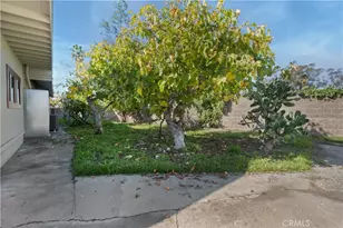 2410 8th Ave, Los Angeles, CA 90018 - Photo 37