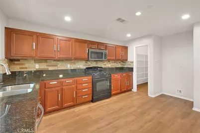 8043 Jamestown, Fontana, CA 92336 - Photo 11