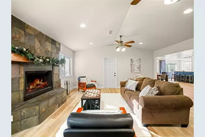 11757 Serra, Chino, CA 91710 - Photo 39