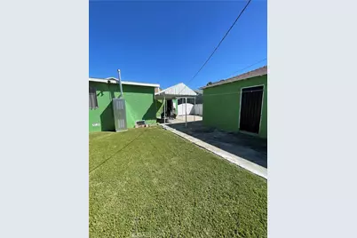 12119 Alvaro, Los Angeles, CA 90059 - Photo 39