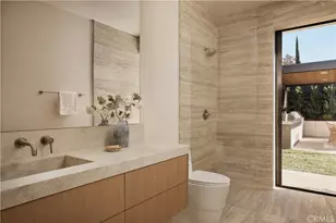 23740 Killion St, Woodland Hills, CA 91367 - Photo 33