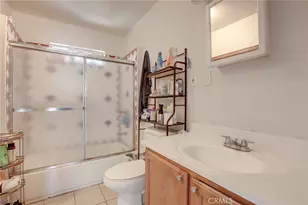 331 W 92nd St, Los Angeles, CA 90003 - Photo 9