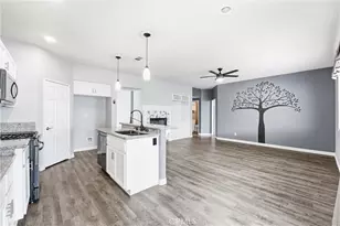 8923 Azalea Springs Rd, Oak Hills, CA 92344 - Photo 15