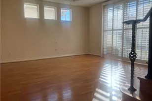 10623 Moorpark St, Toluca Lake, CA 91602 - Photo 5