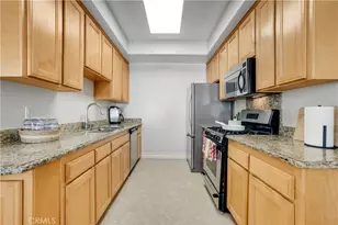 10623 Moorpark St, Toluca Lake, CA 91602 - Photo 11