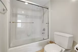 10623 Moorpark St, Toluca Lake, CA 91602 - Photo 21