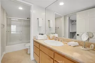 10623 Moorpark St, Toluca Lake, CA 91602 - Photo 21