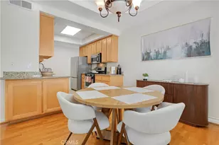 10623 Moorpark St, Toluca Lake, CA 91602 - Photo 3