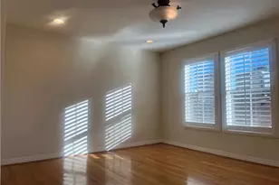 10623 Moorpark St, Toluca Lake, CA 91602 - Photo 21