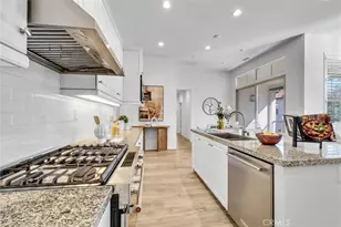 160 Parkwood, Irvine, CA 92620 - Photo 11