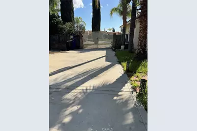 504 S Quince, Bloomington, CA 92316 - Photo 25